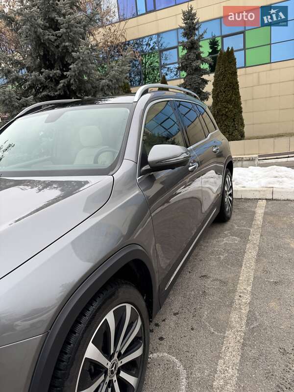 Внедорожник / Кроссовер Mercedes-Benz GLB-Class 2019 в Харькове
