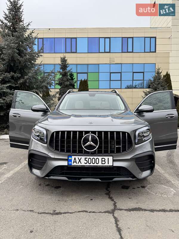 Внедорожник / Кроссовер Mercedes-Benz GLB-Class 2019 в Харькове