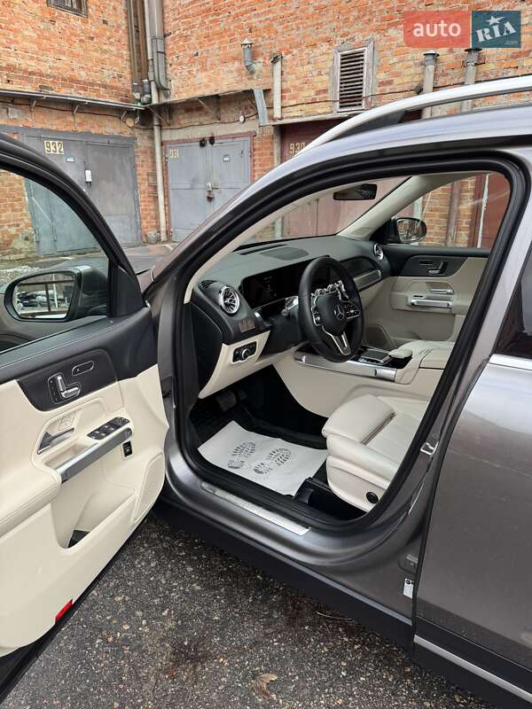 Внедорожник / Кроссовер Mercedes-Benz GLB-Class 2019 в Харькове