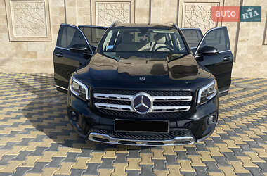 Позашляховик / Кросовер Mercedes-Benz GLB-Class 2019 в 