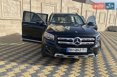 Позашляховик / Кросовер Mercedes-Benz GLB-Class 2019 в 