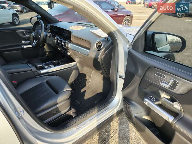 Внедорожник / Кроссовер Mercedes-Benz GLB-Class 2020 в Киеве