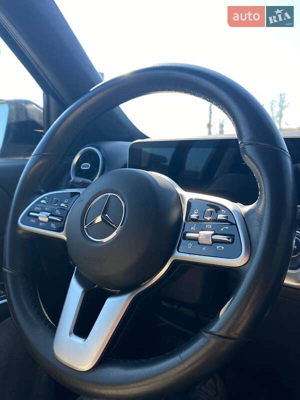 Внедорожник / Кроссовер Mercedes-Benz GLB-Class 2021 в Тернополе
