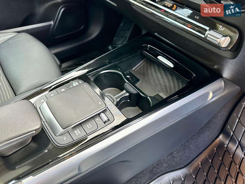 Внедорожник / Кроссовер Mercedes-Benz GLB-Class 2021 в Виннице