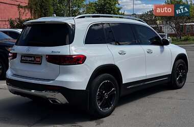 Позашляховик / Кросовер Mercedes-Benz GLB-Class 2020 в 