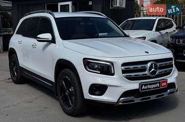 Позашляховик / Кросовер Mercedes-Benz GLB-Class 2020 в 