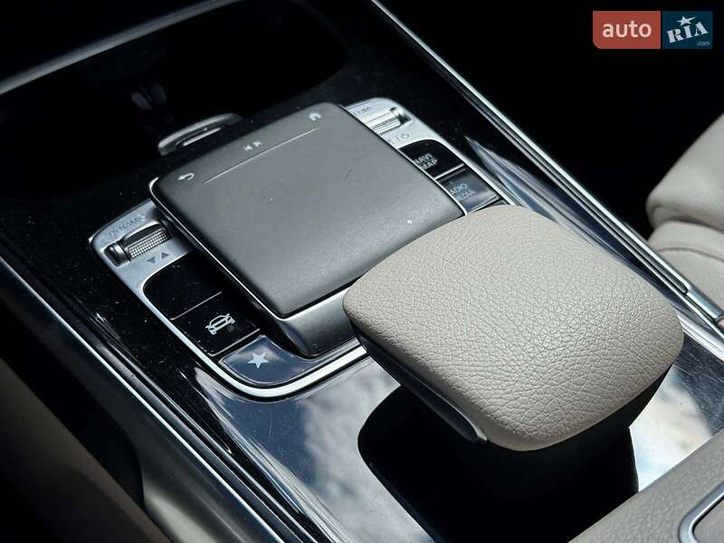 Позашляховик / Кросовер Mercedes-Benz GLB-Class 2020 в Харкові