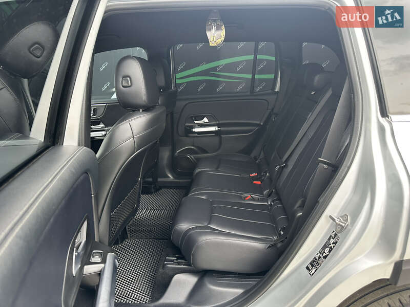 Внедорожник / Кроссовер Mercedes-Benz GLB-Class 2019 в Киеве