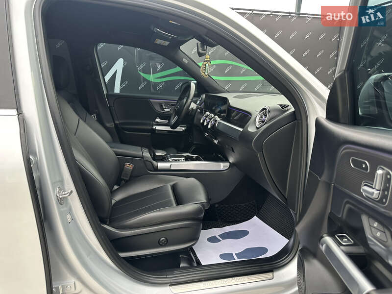 Внедорожник / Кроссовер Mercedes-Benz GLB-Class 2019 в Киеве