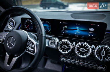 Внедорожник / Кроссовер Mercedes-Benz GLB-Class 2021 в 