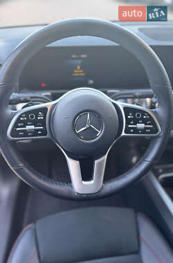 Внедорожник / Кроссовер Mercedes-Benz GLB-Class 2022 в 