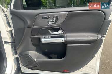 Внедорожник / Кроссовер Mercedes-Benz GLB-Class 2022 в 