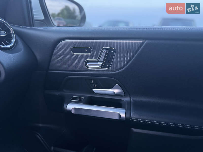 Внедорожник / Кроссовер Mercedes-Benz GLB-Class 2020 в Тернополе