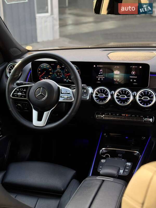 Внедорожник / Кроссовер Mercedes-Benz GLB-Class 2021 в Днепре