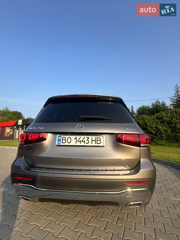 Внедорожник / Кроссовер Mercedes-Benz GLB-Class 2020 в Тернополе