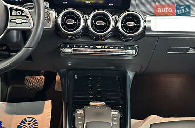 Внедорожник / Кроссовер Mercedes-Benz GLB-Class 2021 в 