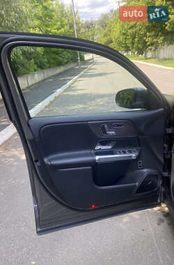 Внедорожник / Кроссовер Mercedes-Benz GLB-Class 2021 в 