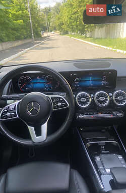 Внедорожник / Кроссовер Mercedes-Benz GLB-Class 2021 в 