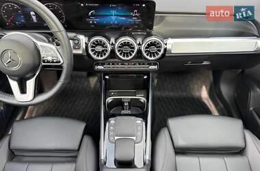 Внедорожник / Кроссовер Mercedes-Benz GLB-Class 2022 в 
