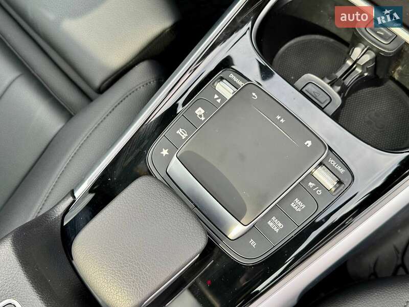 Внедорожник / Кроссовер Mercedes-Benz GLB-Class 2022 в Киеве
