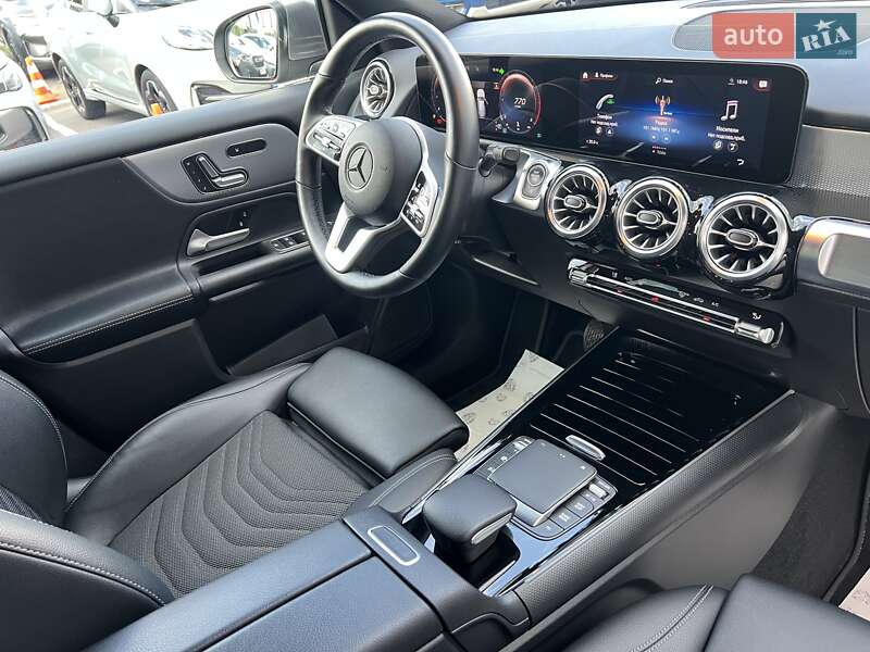 Внедорожник / Кроссовер Mercedes-Benz GLB-Class 2021 в Киеве