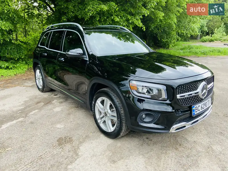 Mercedes-Benz GLB-Class 2021
