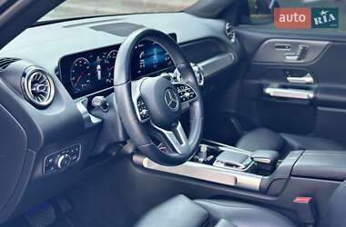 Внедорожник / Кроссовер Mercedes-Benz GLB-Class 2019 в 
