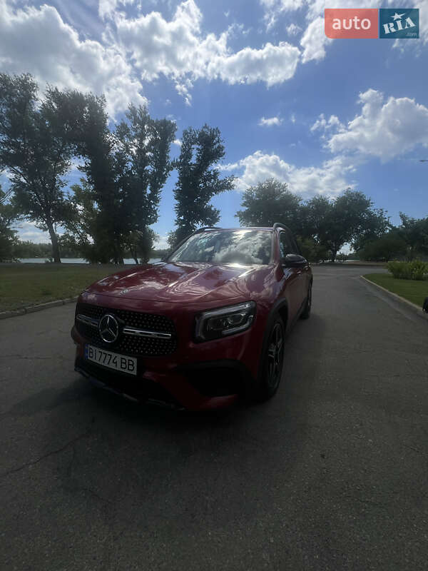 Внедорожник / Кроссовер Mercedes-Benz GLB-Class 2020 в 
