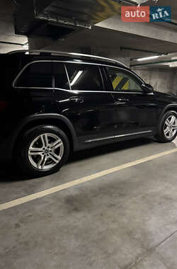 Позашляховик / Кросовер Mercedes-Benz GLB-Class 2020 в 