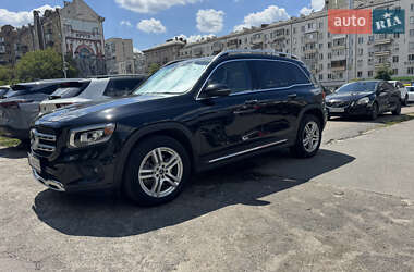 Позашляховик / Кросовер Mercedes-Benz GLB-Class 2020 в 