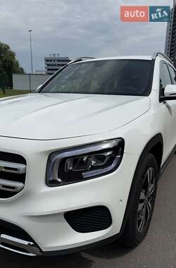 Внедорожник / Кроссовер Mercedes-Benz GLB-Class 2021 в 