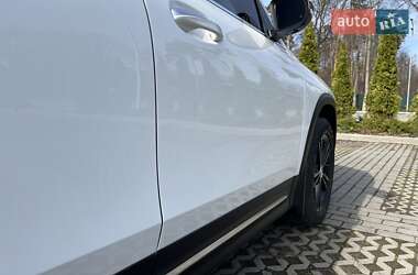 Позашляховик / Кросовер Mercedes-Benz GLB-Class 2020 в 