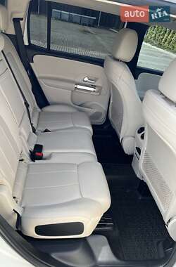 Позашляховик / Кросовер Mercedes-Benz GLB-Class 2020 в 