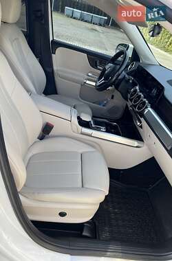 Позашляховик / Кросовер Mercedes-Benz GLB-Class 2020 в 
