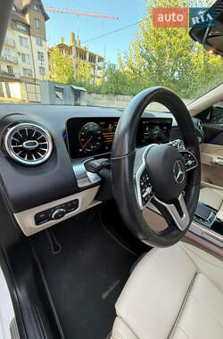 Внедорожник / Кроссовер Mercedes-Benz GLB-Class 2020 в 