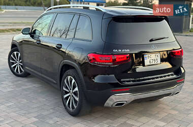 Внедорожник / Кроссовер Mercedes-Benz GLB-Class 2022 в 
