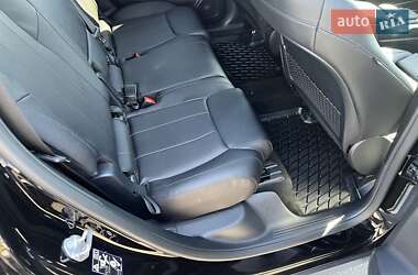 Внедорожник / Кроссовер Mercedes-Benz GLB-Class 2021 в 