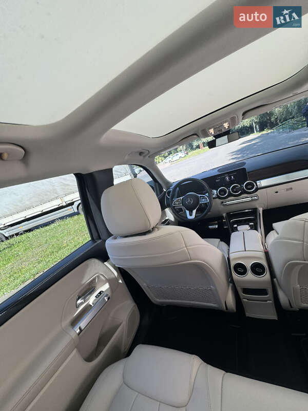 Внедорожник / Кроссовер Mercedes-Benz GLB-Class 2020 в Киеве