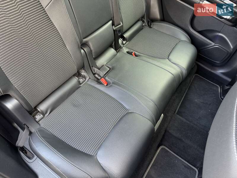 Внедорожник / Кроссовер Mercedes-Benz GLB-Class 2022 в Киеве