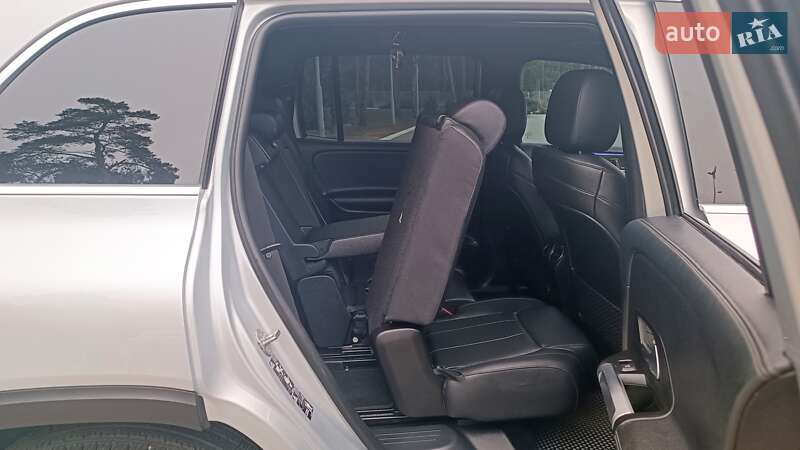 Внедорожник / Кроссовер Mercedes-Benz GLB-Class 2019 в Киеве
