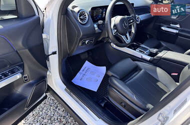 Позашляховик / Кросовер Mercedes-Benz GLB-Class 2021 в 