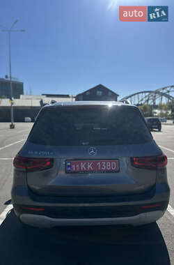 Позашляховик / Кросовер Mercedes-Benz GLB-Class 2022 в 