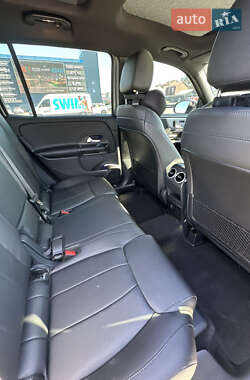 Позашляховик / Кросовер Mercedes-Benz GLB-Class 2022 в 