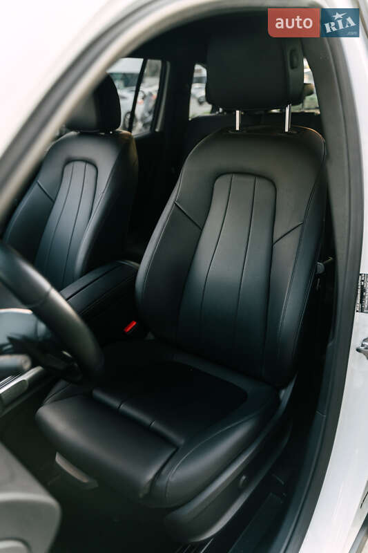 Внедорожник / Кроссовер Mercedes-Benz GLB-Class 2020 в Одессе