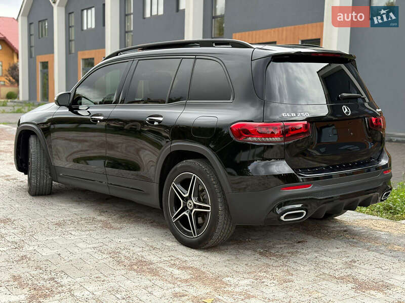 Внедорожник / Кроссовер Mercedes-Benz GLB-Class 2022 в Луцке