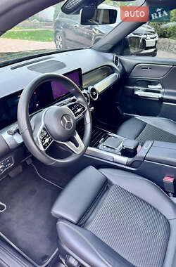 Внедорожник / Кроссовер Mercedes-Benz GLB-Class 2022 в 