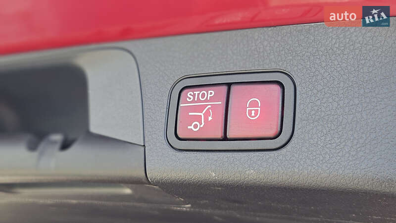 Позашляховик / Кросовер Mercedes-Benz GLB-Class 2023 в Мукачевому