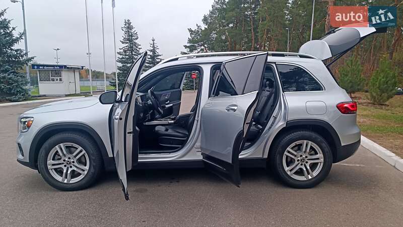 Позашляховик / Кросовер Mercedes-Benz GLB-Class 2019 в Києві