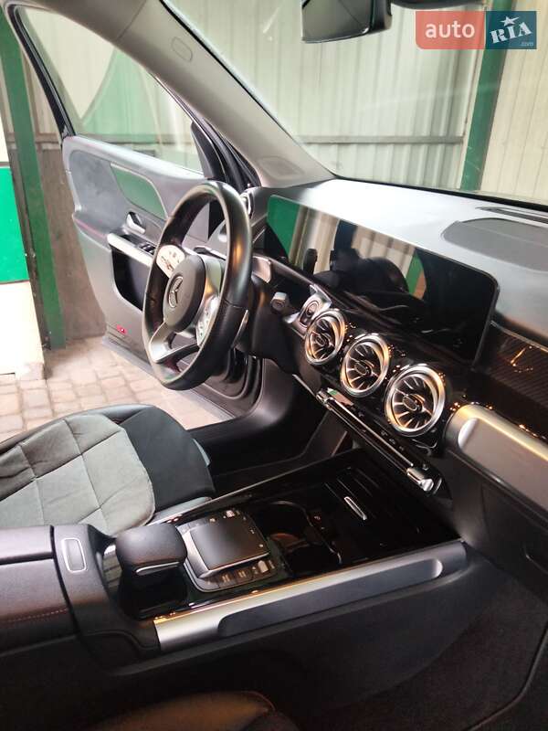 Позашляховик / Кросовер Mercedes-Benz GLB-Class 2021 в Хмельницькому фото 10 Позашляховик / Кросовер Mercedes-Benz GLB-Class 2021 в Хмельницькому