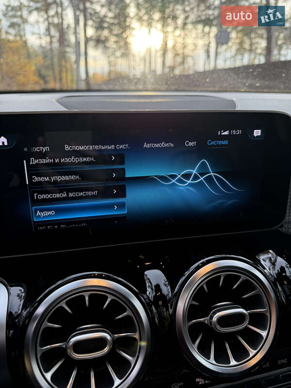 Внедорожник / Кроссовер Mercedes-Benz GLB-Class 2021 в Киеве